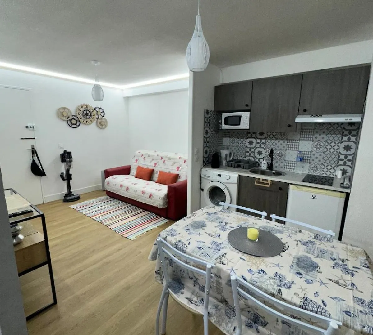 Studio 30M2 2 Steps From Everything Antibes France